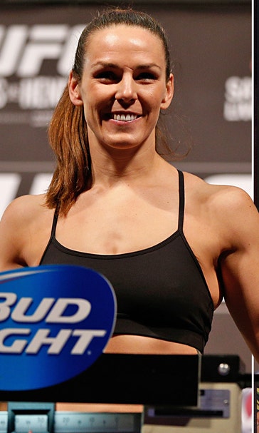 Would Alexis Davis actually walk out to Nickelback or Justin Bieber?